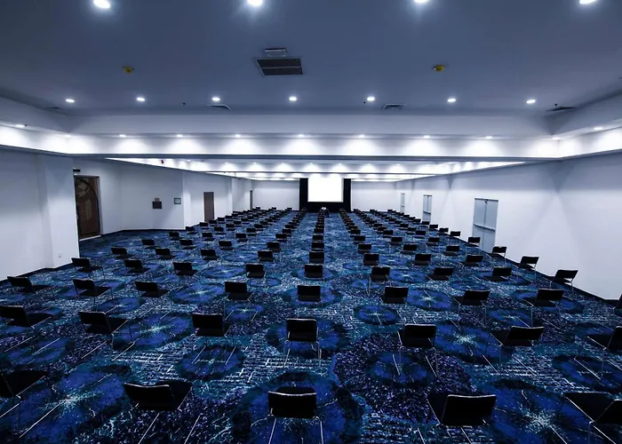 Hotel Ramada By Wyndham Cdmx Perinorte 3*