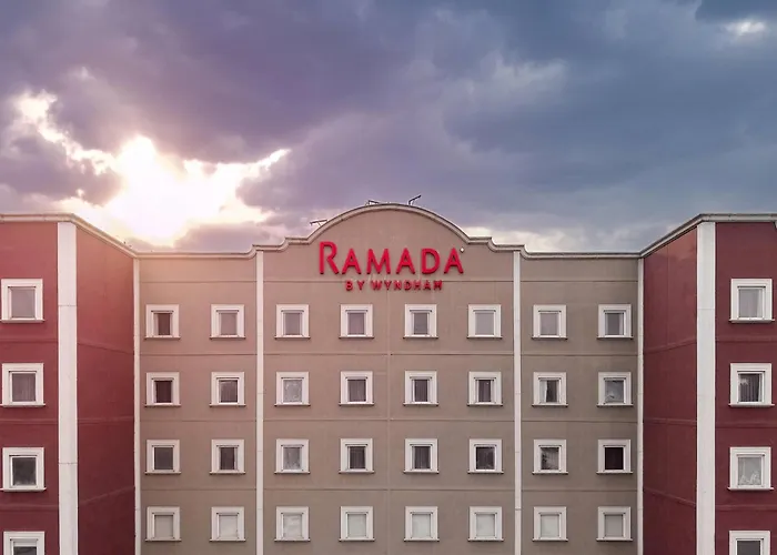 Ramada By Wyndham Cdmx Perinorte Hotel